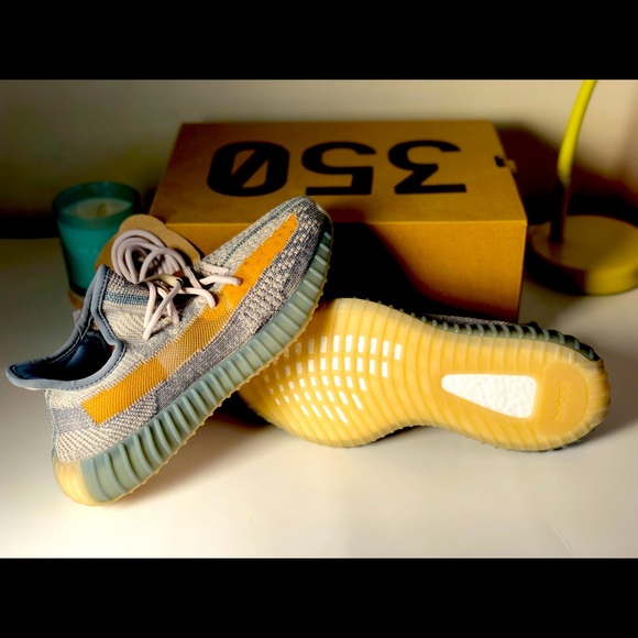 YEEZY BOOST 350 - Picture 3 of 12